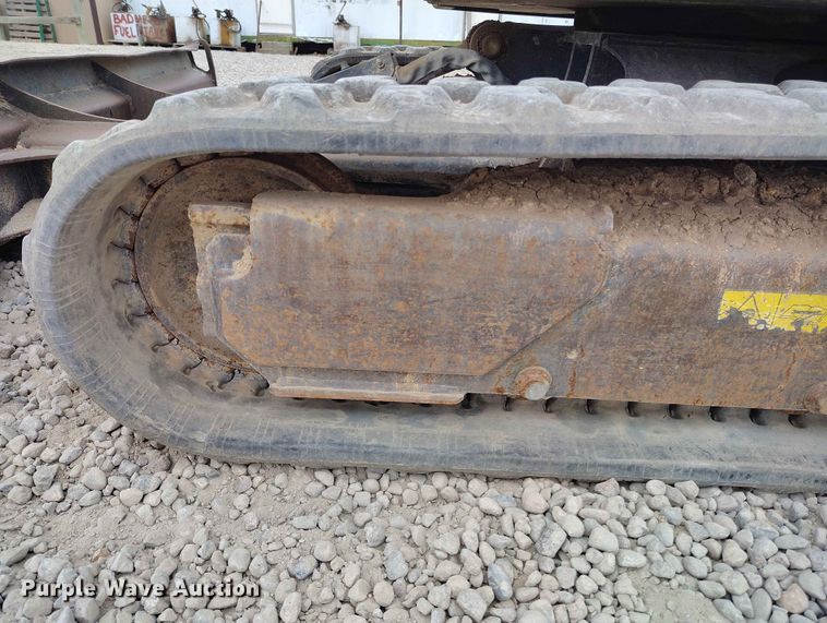 image for item ED0132 2013 Bobcat E35 mini excavator