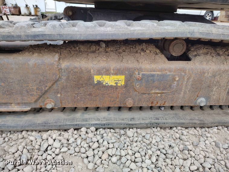 image for item ED0132 2013 Bobcat E35 mini excavator
