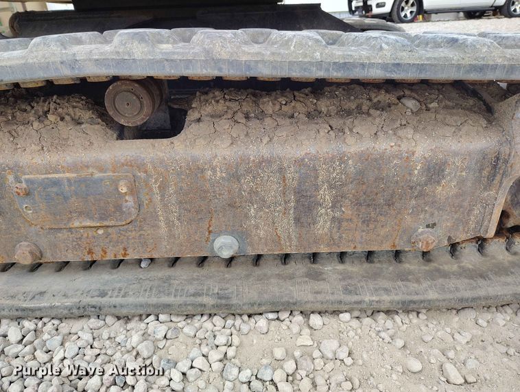 image for item ED0132 2013 Bobcat E35 mini excavator