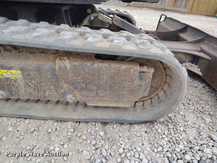 image for item ED0132 2013 Bobcat E35 mini excavator