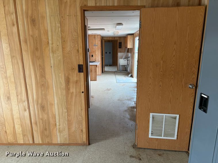 image for item ED5247 Skid mounted living quarters