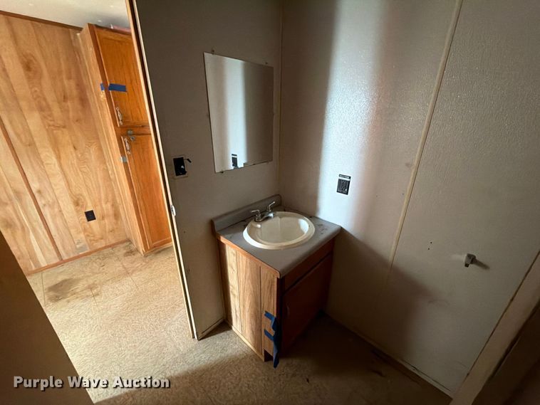 image for item ED5247 Skid mounted living quarters