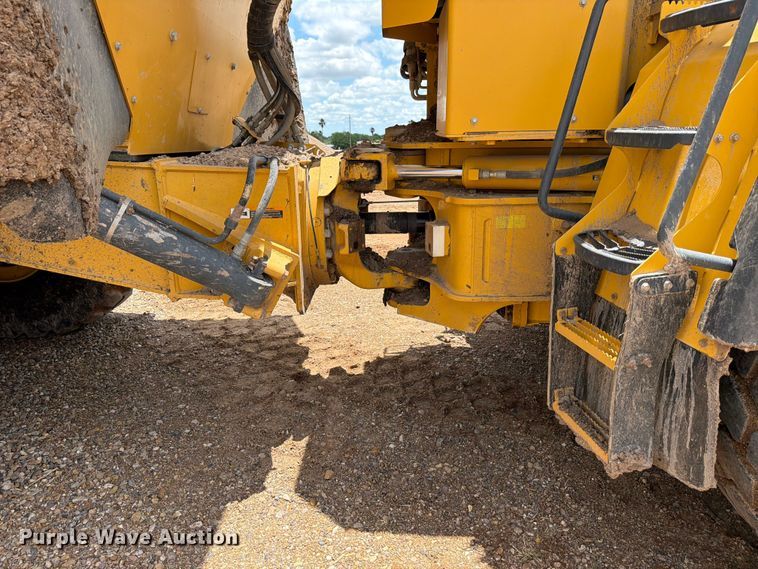 image for item ED5286 2022 John Deere 460E articulated haul truck