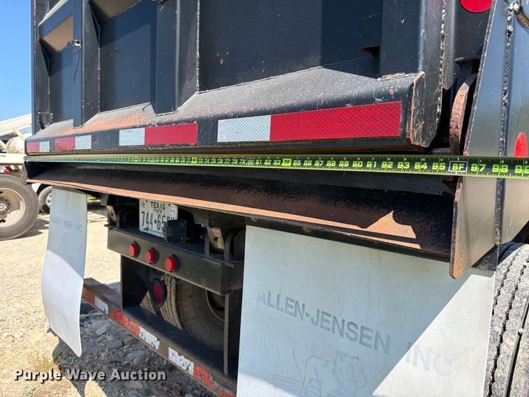 image for item ED5292 2005 Davis end dump pup trailer