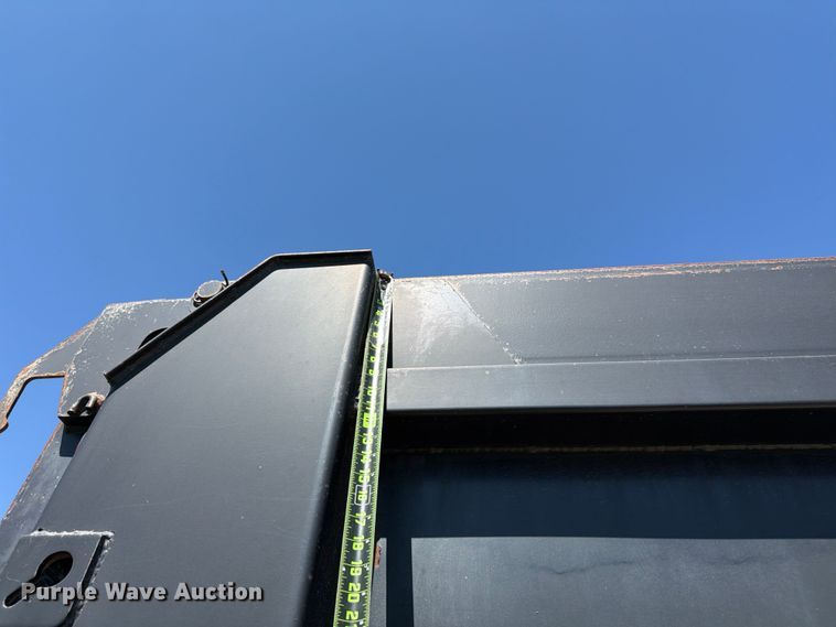 image for item ED5292 2005 Davis end dump pup trailer