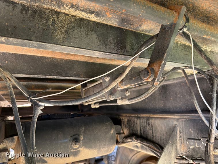 image for item ED5292 2005 Davis end dump pup trailer
