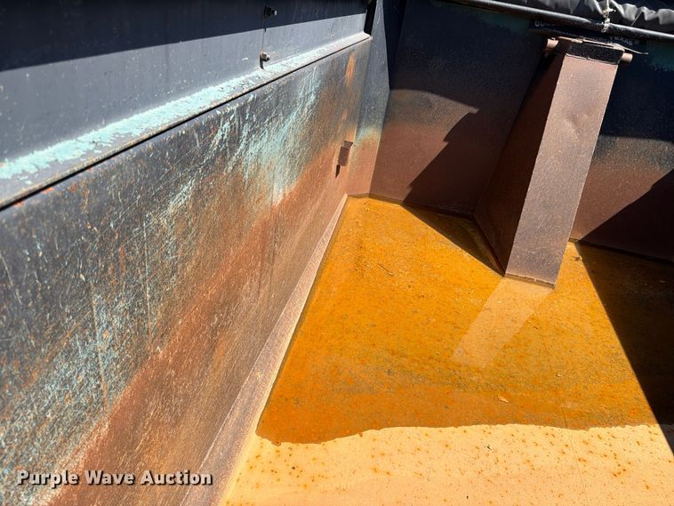 image for item ED5292 2005 Davis end dump pup trailer
