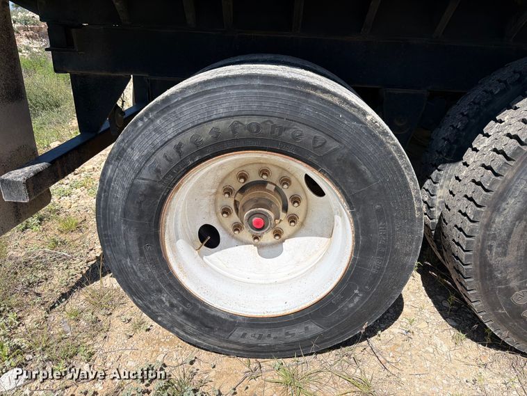 image for item ED5292 2005 Davis end dump pup trailer