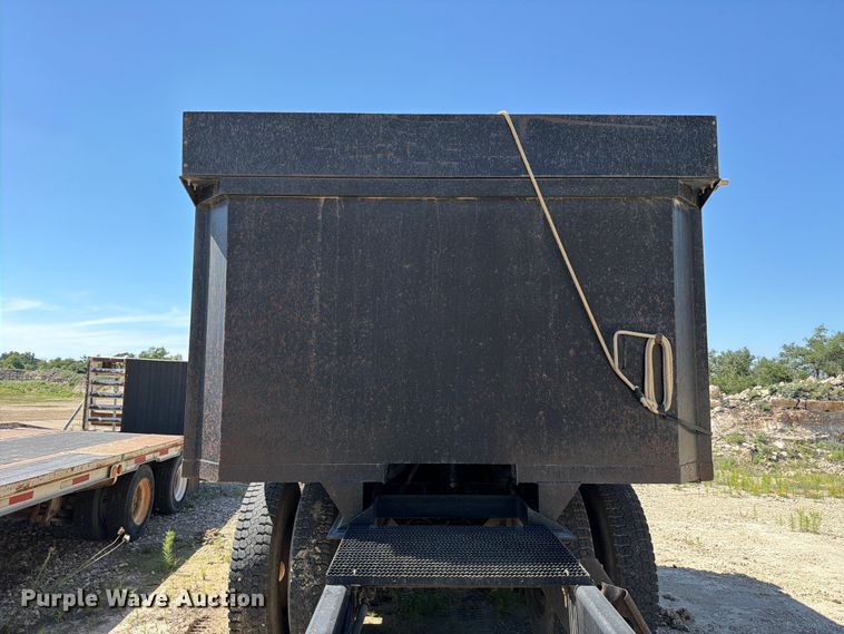 image for item ED5293 2005 Davis end dump pup trailer