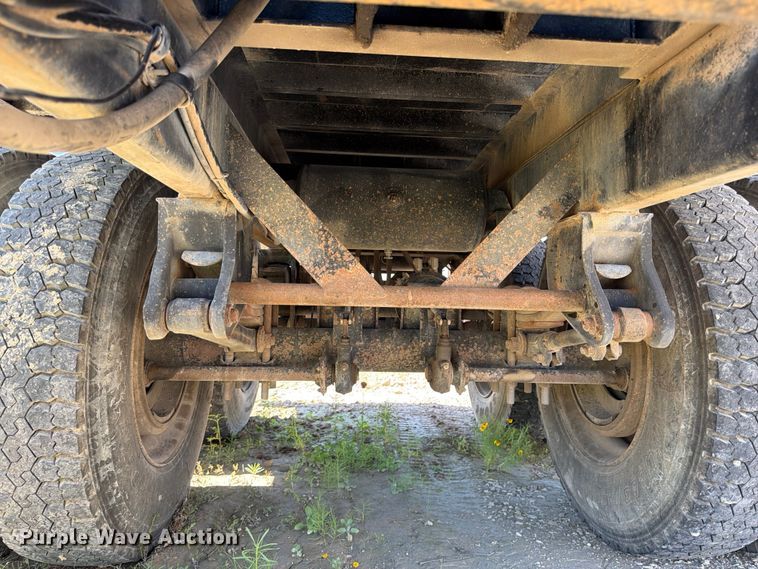 image for item ED5293 2005 Davis end dump pup trailer