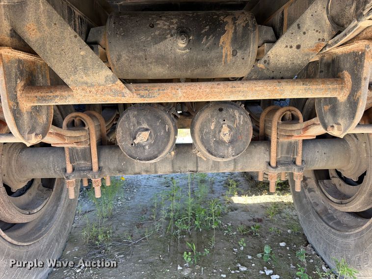 image for item ED5293 2005 Davis end dump pup trailer