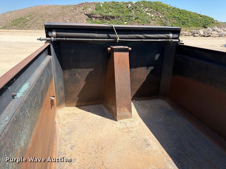 image for item ED5293 2005 Davis end dump pup trailer
