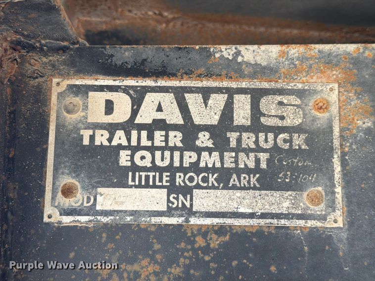 image for item ED5293 2005 Davis end dump pup trailer