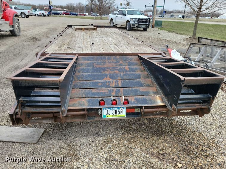 image for item EE0929 1989 Felling FT-20 equipment trailer