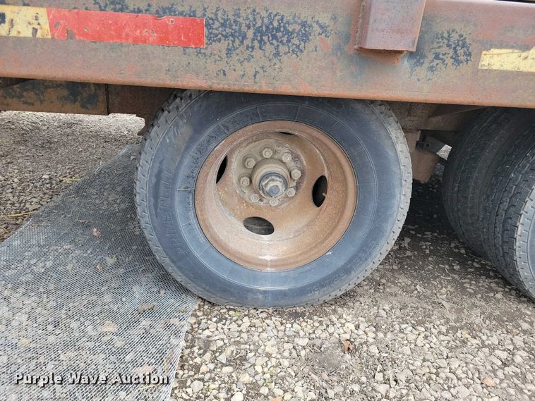 image for item EE0929 1989 Felling FT-20 equipment trailer