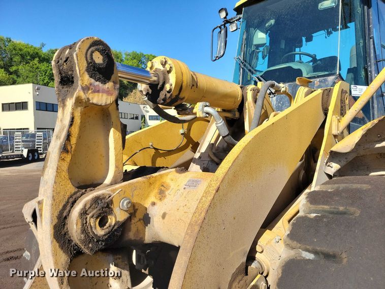 image for item EE1007 2006 Caterpillar 966H wheel loader
