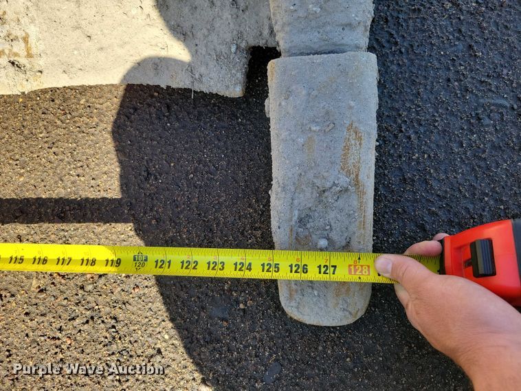 image for item EE1007 2006 Caterpillar 966H wheel loader