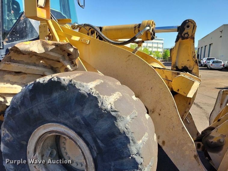 image for item EE1007 2006 Caterpillar 966H wheel loader