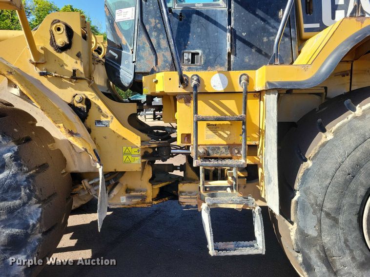 image for item EE1007 2006 Caterpillar 966H wheel loader