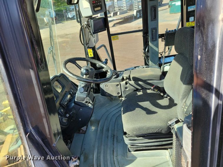 image for item EE1007 2006 Caterpillar 966H wheel loader