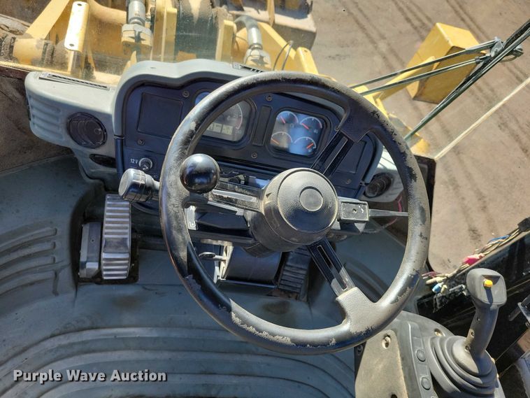 image for item EE1007 2006 Caterpillar 966H wheel loader