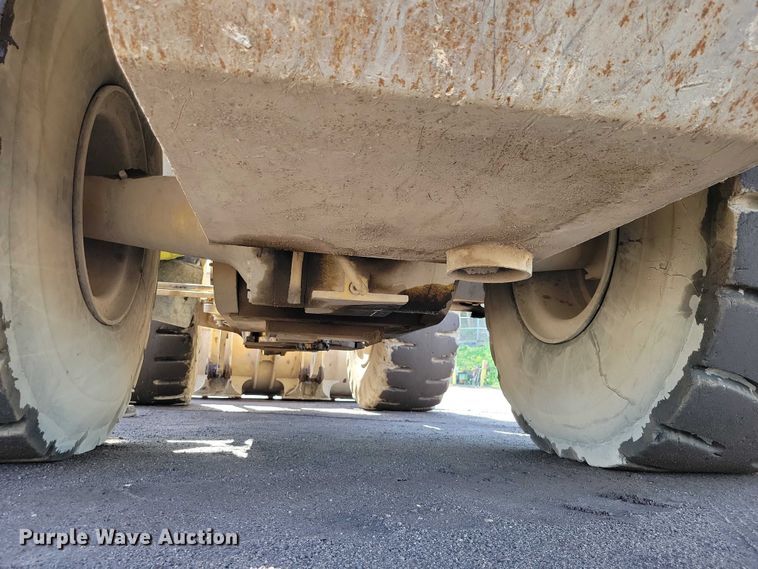 image for item EE1007 2006 Caterpillar 966H wheel loader