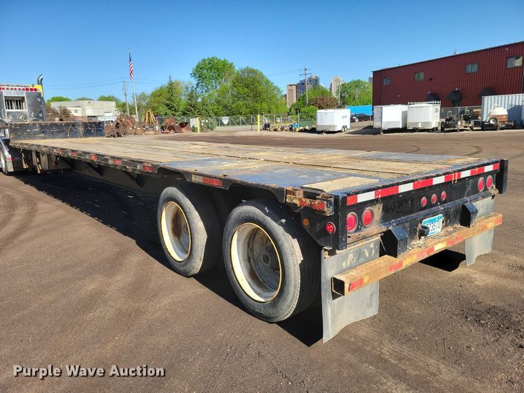 image for item EE1008 2000 Wabash drop deck equipment trailer