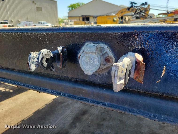 image for item EE1008 2000 Wabash drop deck equipment trailer