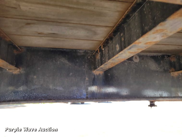 image for item EE1008 2000 Wabash drop deck equipment trailer