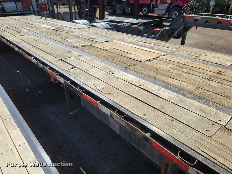image for item EE1008 2000 Wabash drop deck equipment trailer