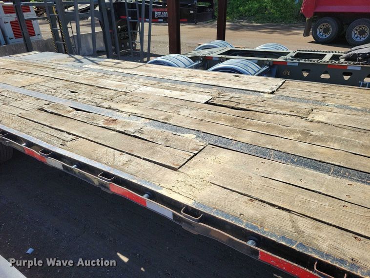 image for item EE1008 2000 Wabash drop deck equipment trailer