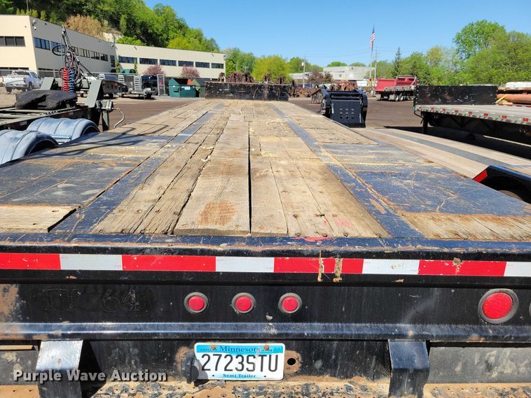 image for item EE1008 2000 Wabash drop deck equipment trailer
