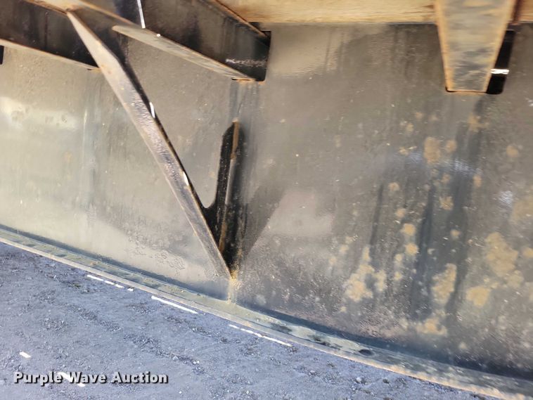 image for item EE1008 2000 Wabash drop deck equipment trailer