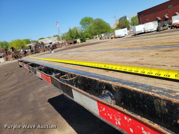 image for item EE1008 2000 Wabash drop deck equipment trailer
