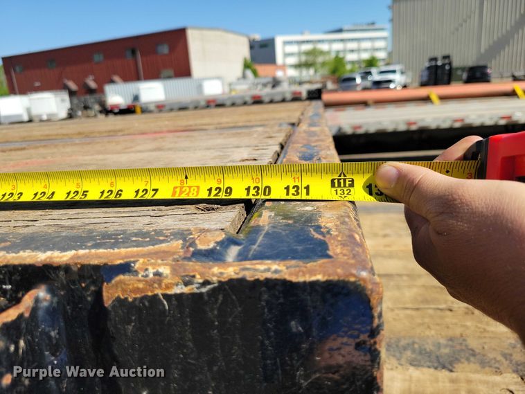 image for item EE1008 2000 Wabash drop deck equipment trailer