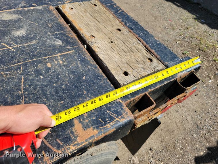 image for item EE1008 2000 Wabash drop deck equipment trailer