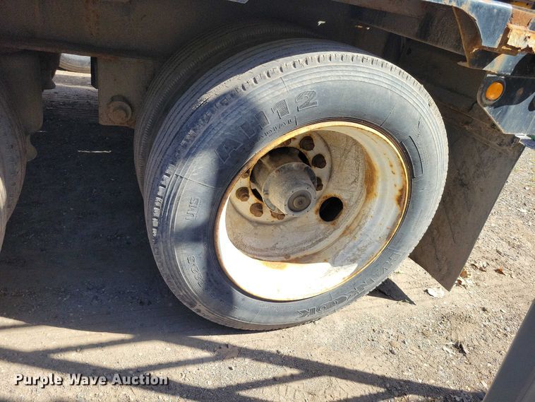 image for item EE1008 2000 Wabash drop deck equipment trailer