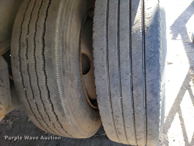 image for item EE1008 2000 Wabash drop deck equipment trailer