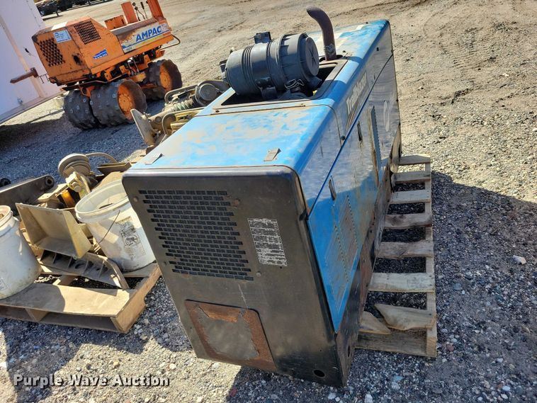 image for item EE1009 Miller Trailblazer 302 Air Pak welder/generator