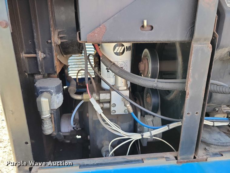 image for item EE1009 Miller Trailblazer 302 Air Pak welder/generator