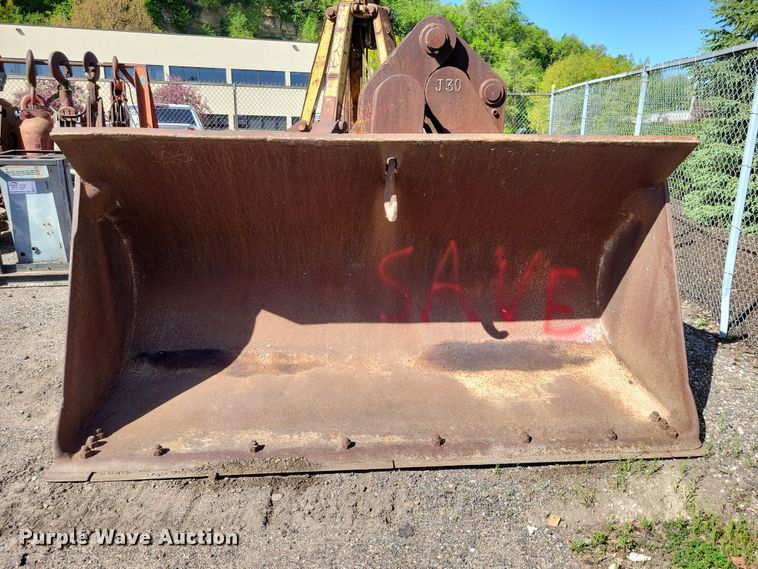 image for item EE1011 Balderson wheel loader bucket