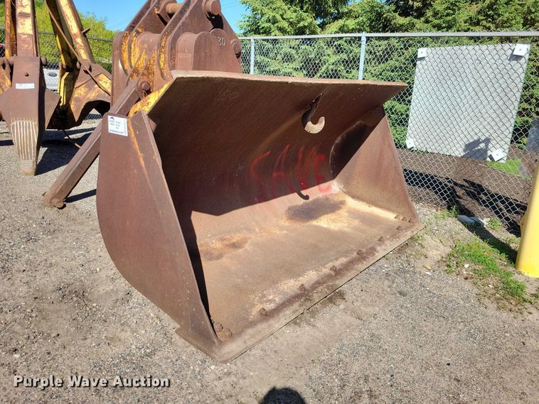 image for item EE1011 Balderson wheel loader bucket