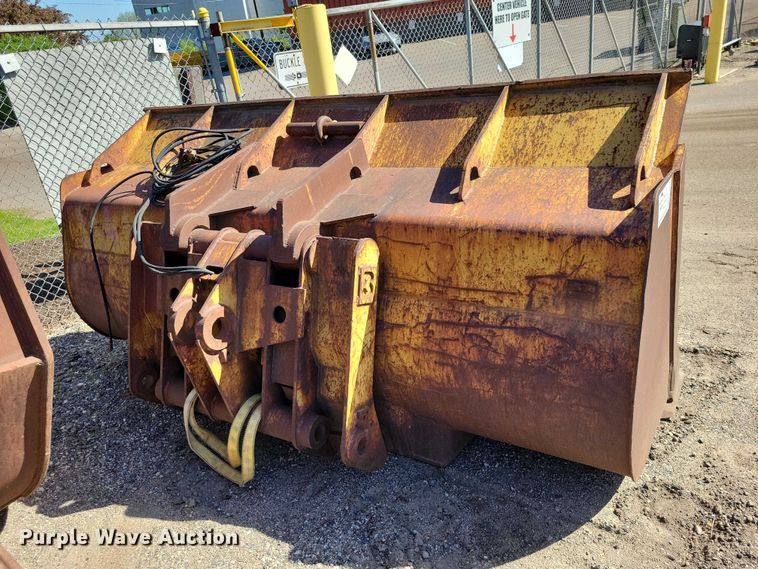 image for item EE1011 Balderson wheel loader bucket