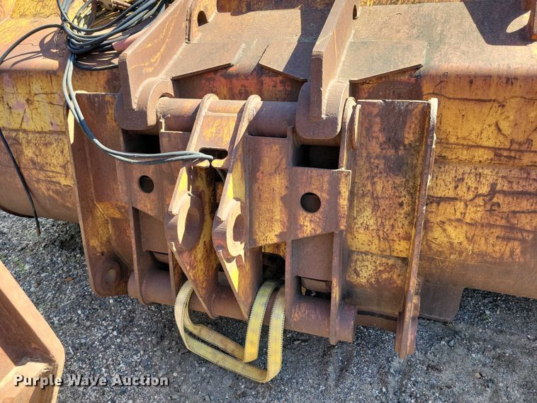 image for item EE1011 Balderson wheel loader bucket