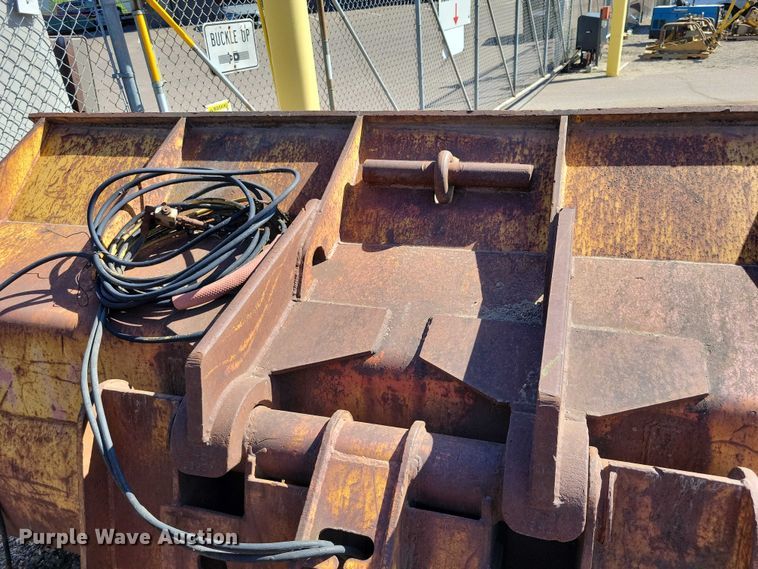 image for item EE1011 Balderson wheel loader bucket