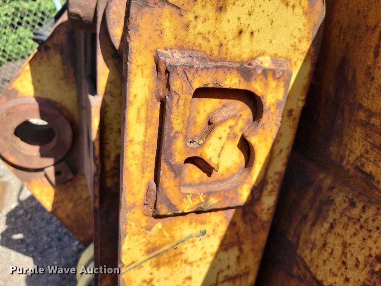 image for item EE1011 Balderson wheel loader bucket