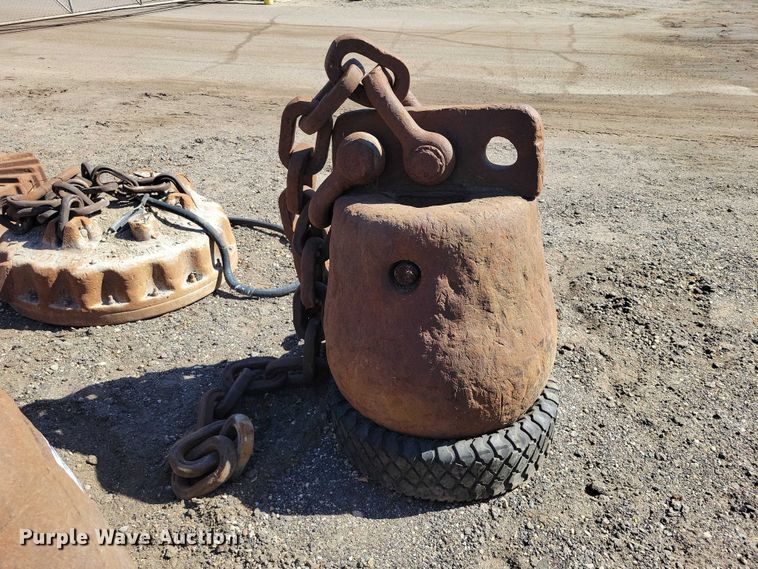 image for item EE1017 Wrecking ball