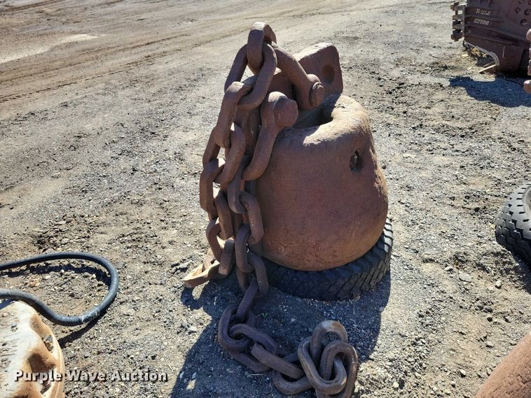 image for item EE1017 Wrecking ball