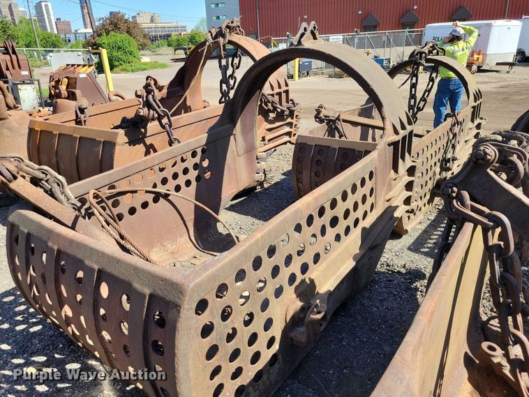 image for item EE1023 Hendrix drag line bucket