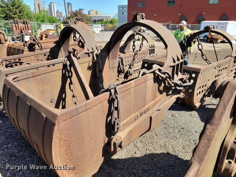 image for item EE1024 (2) Hendrix drag line buckets 